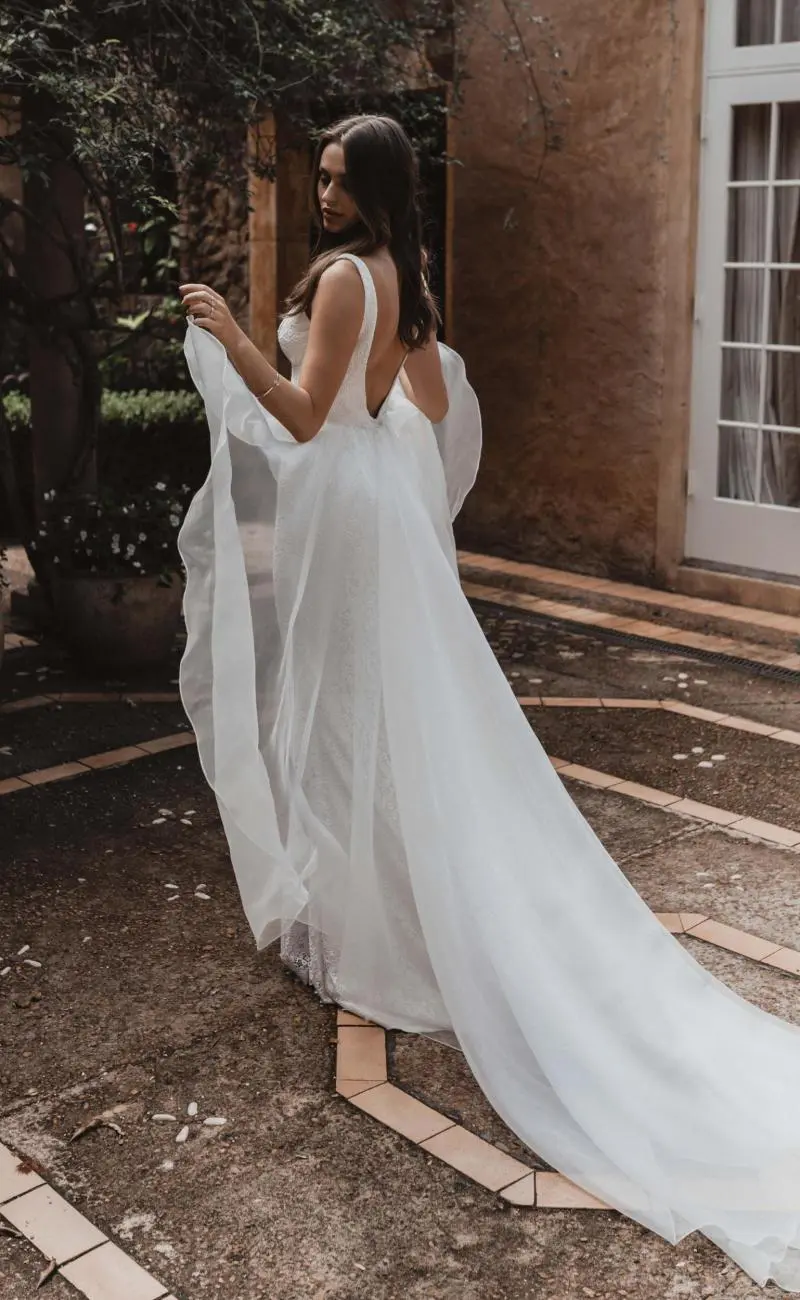 Wedding Trend Alert: The Overskirt Wedding Dress 
