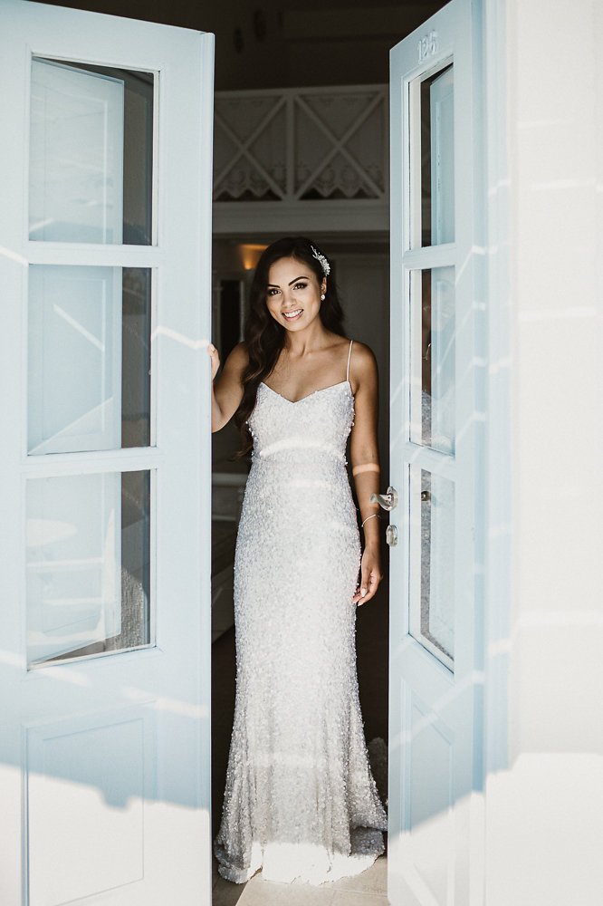 Real bride Jessica wore the Luxe Anya wedding dress by Karen Willis Holmes.