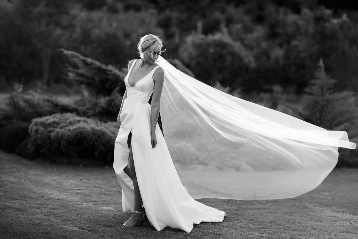 Read all about our real bride's wedding in this blog. She wore the BESPOKE Taryn/Camille gown by Karen Willis Holmes.