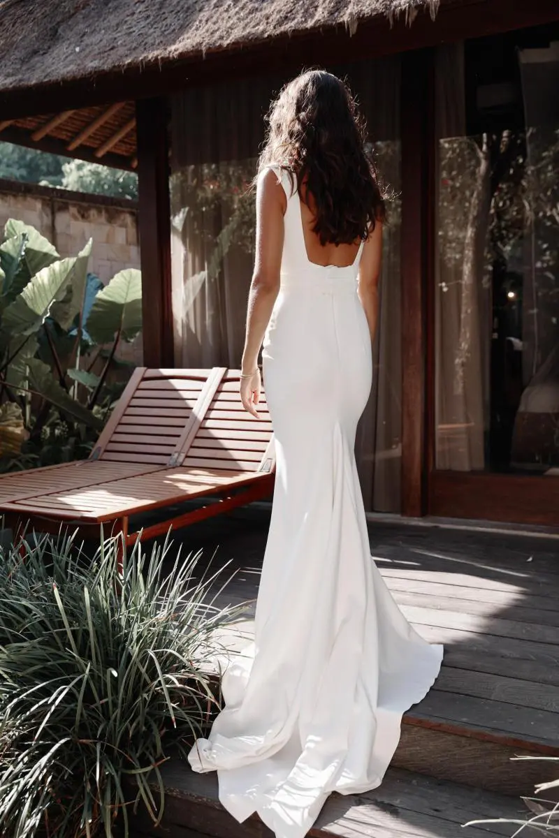 Backless Wedding Dresses - try on low back dress for bride