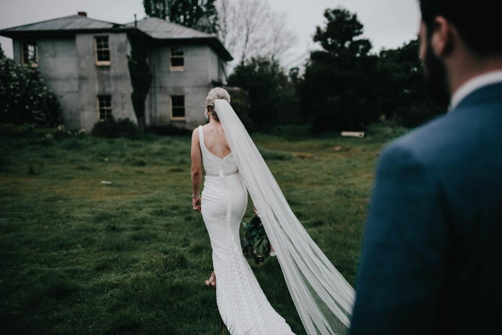 Real bride Hannah wore the Wild Hearts Bobby wedding dress by Karen Willis Holmes.