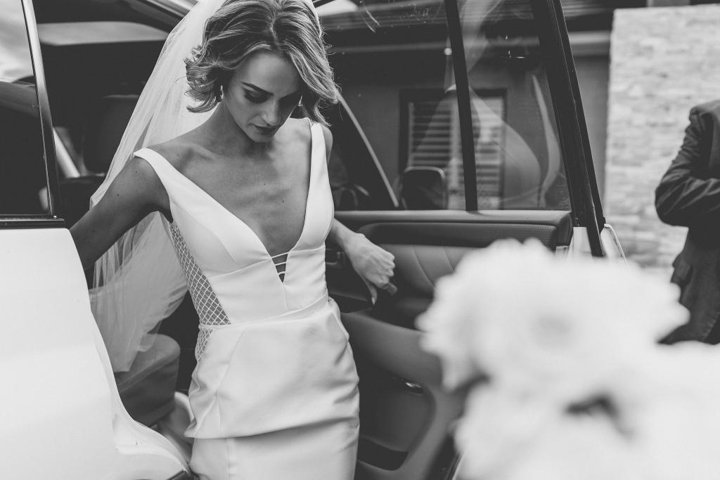 Real bride Holly wore the Bespoke Shelly/Samantha wedding dress by Karen Willis Holmes.