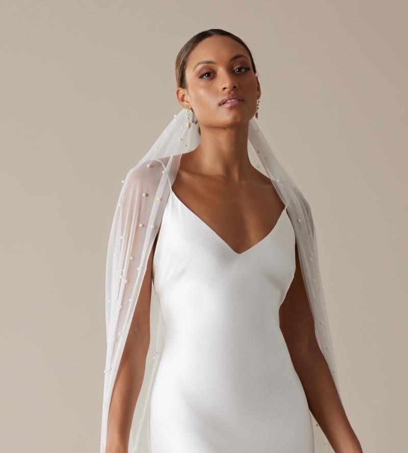Pearl cathedral veil by Karen Willis Holmes. A modern bridal veil