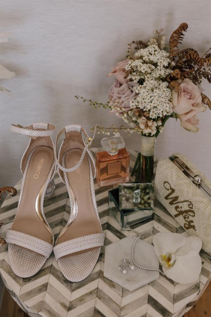 Real bride accessories for KWH bride Marianne; nude heels and feminine bouquet for wedding day.