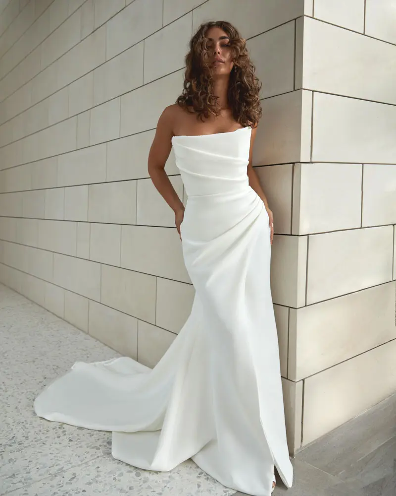 Low Back Dress & Backless Wedding Dresses & Gowns | KWH Low Back Dress & Backless Wedding Dresses & Gowns | KWH