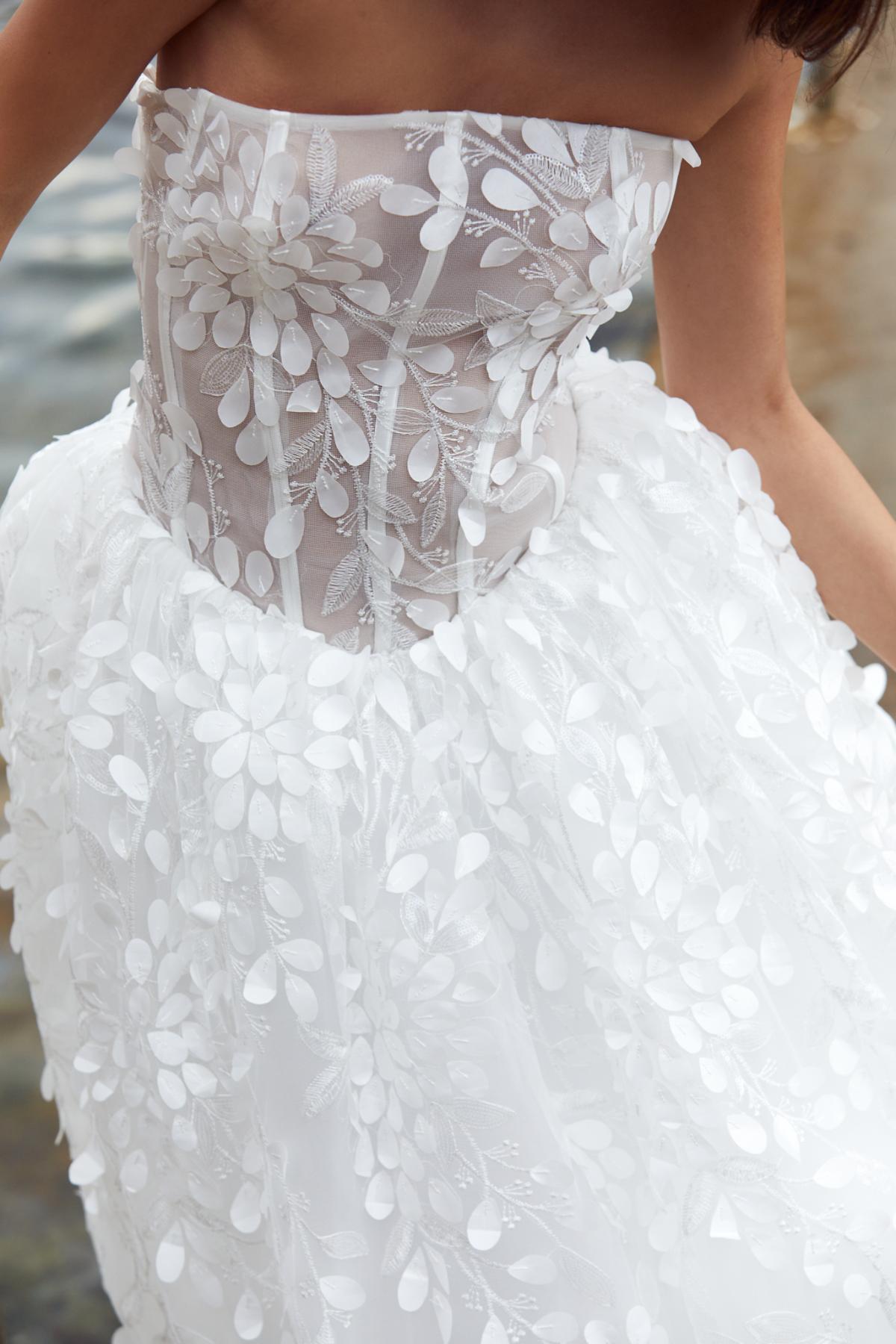Karen Willis Holmes