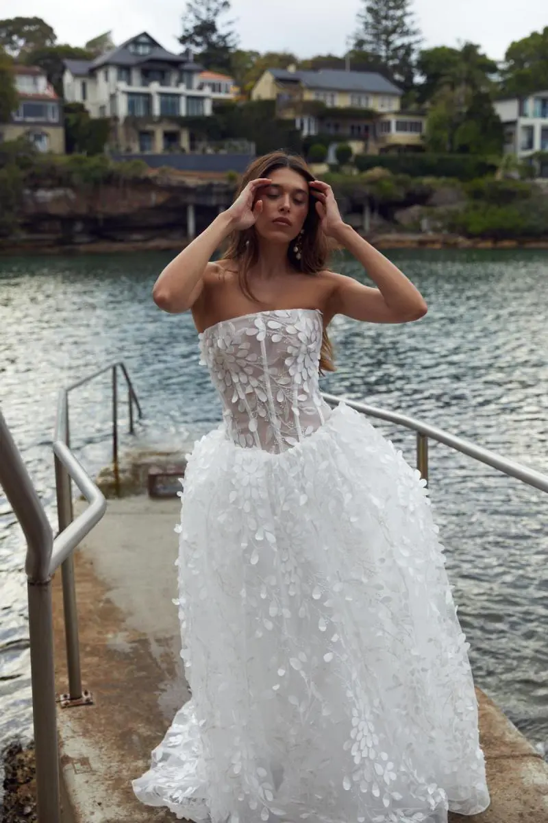 Corset Bodice Spaghetti Straps A Line Lace Wedding Dress Bridal Gown WD651