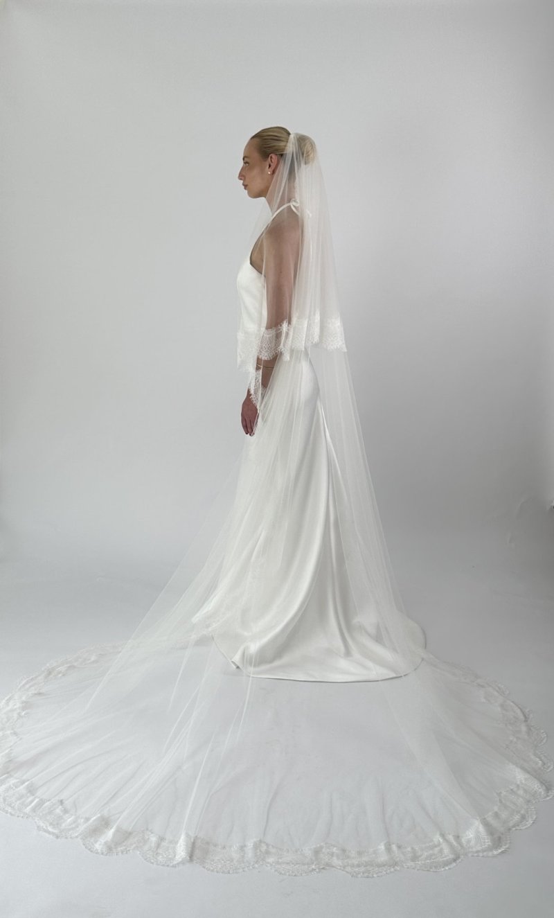 Chantilly Lace Veil
