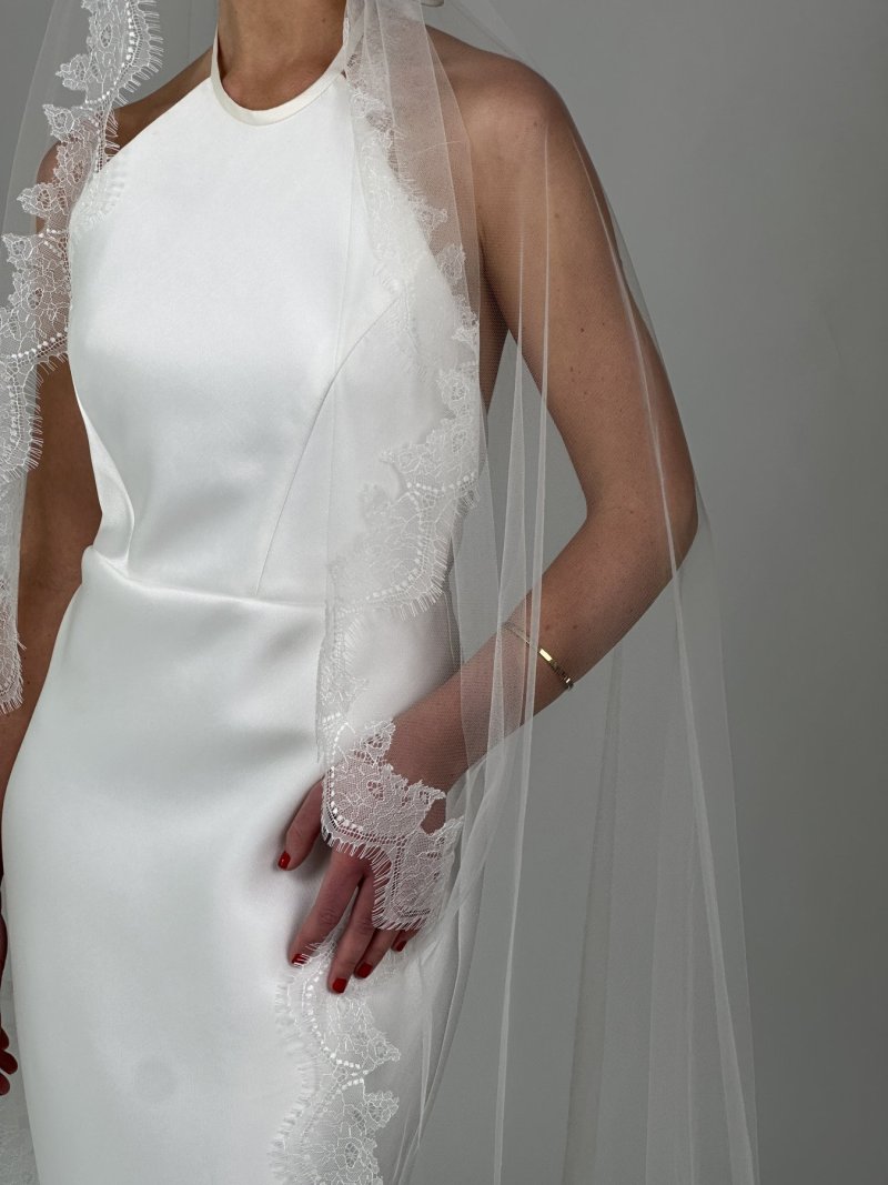 Chantilly Lace Veil