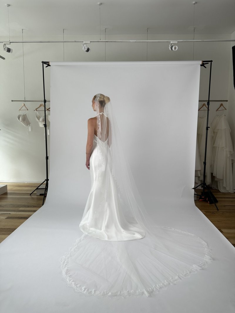 Chantilly Lace Veil