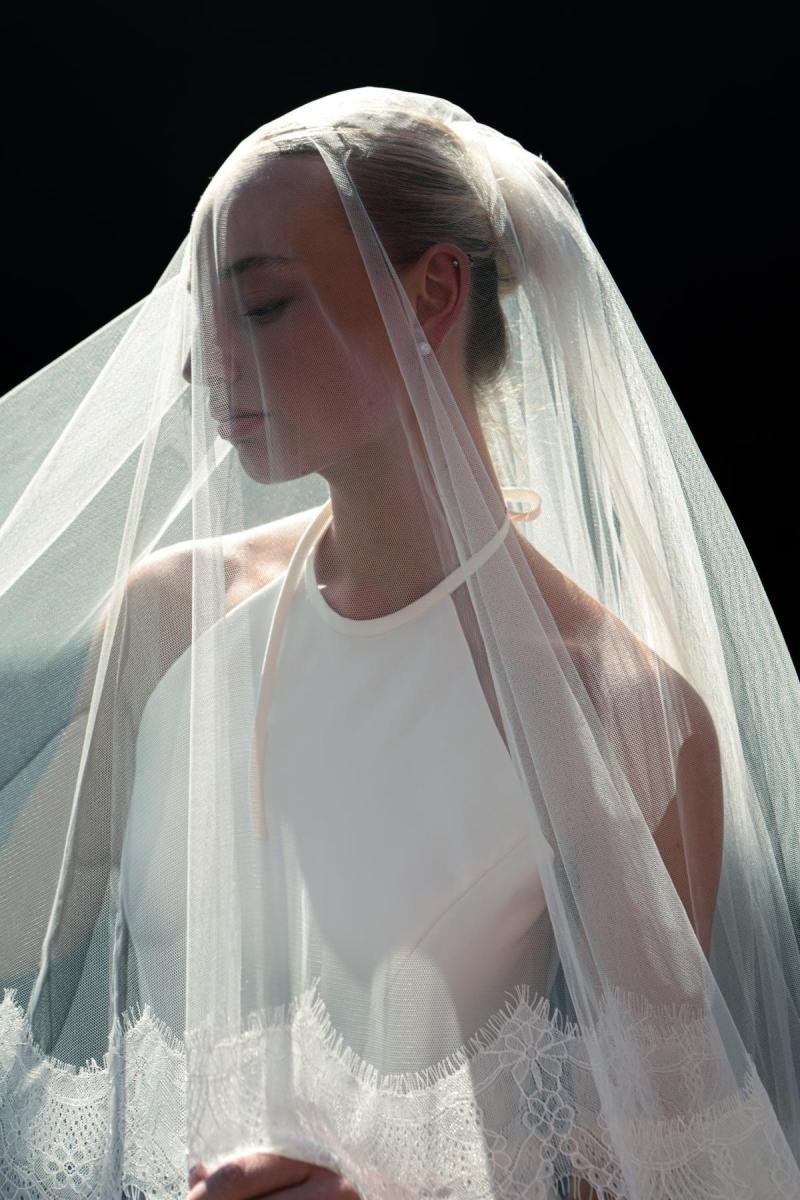 lace wedding veil australia, chantilly lace two tier veil by Karen Willis Holmes Bridal, wedding veils australia