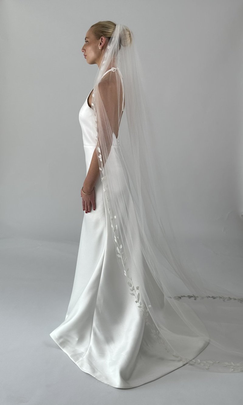 Floral Vine Embroidered Veil