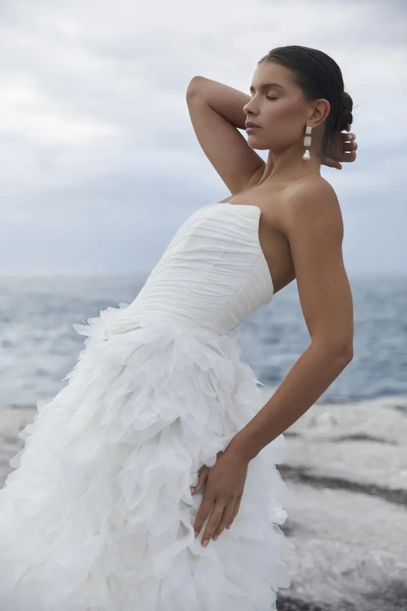 Jordyn Plunging Strapless Dress Jordyn Plunging Strapless Dress