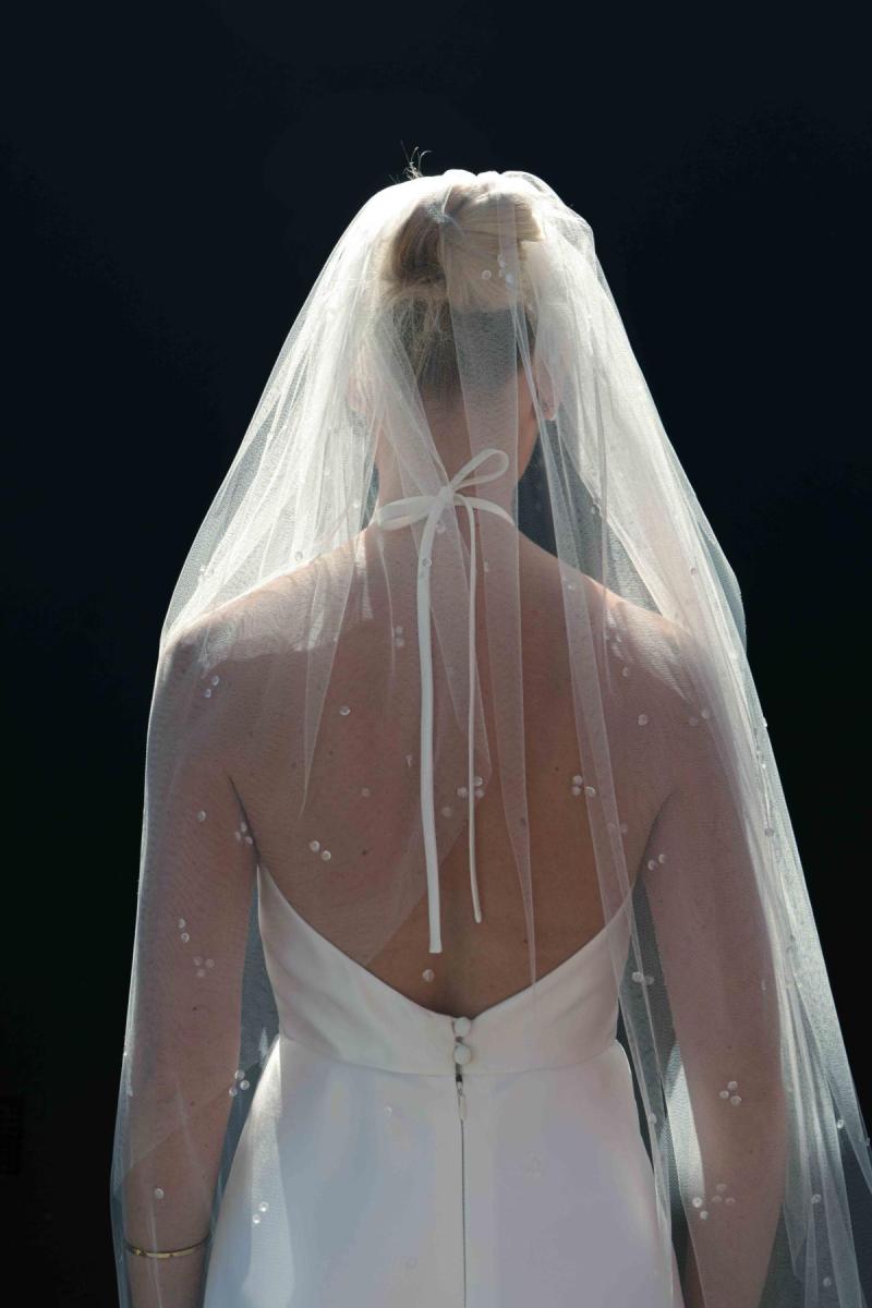 Scattered Water Drop Wedding Veil