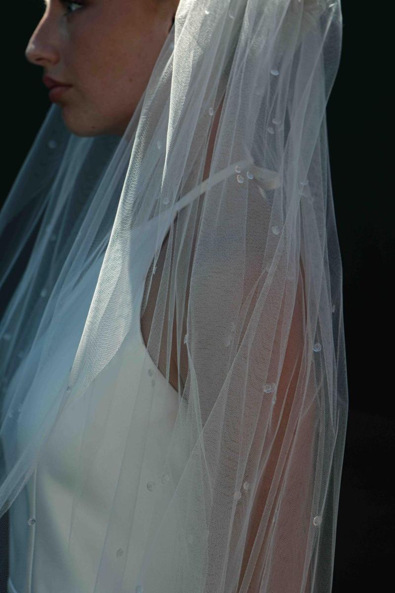 Scattered Water Drop Wedding Veil