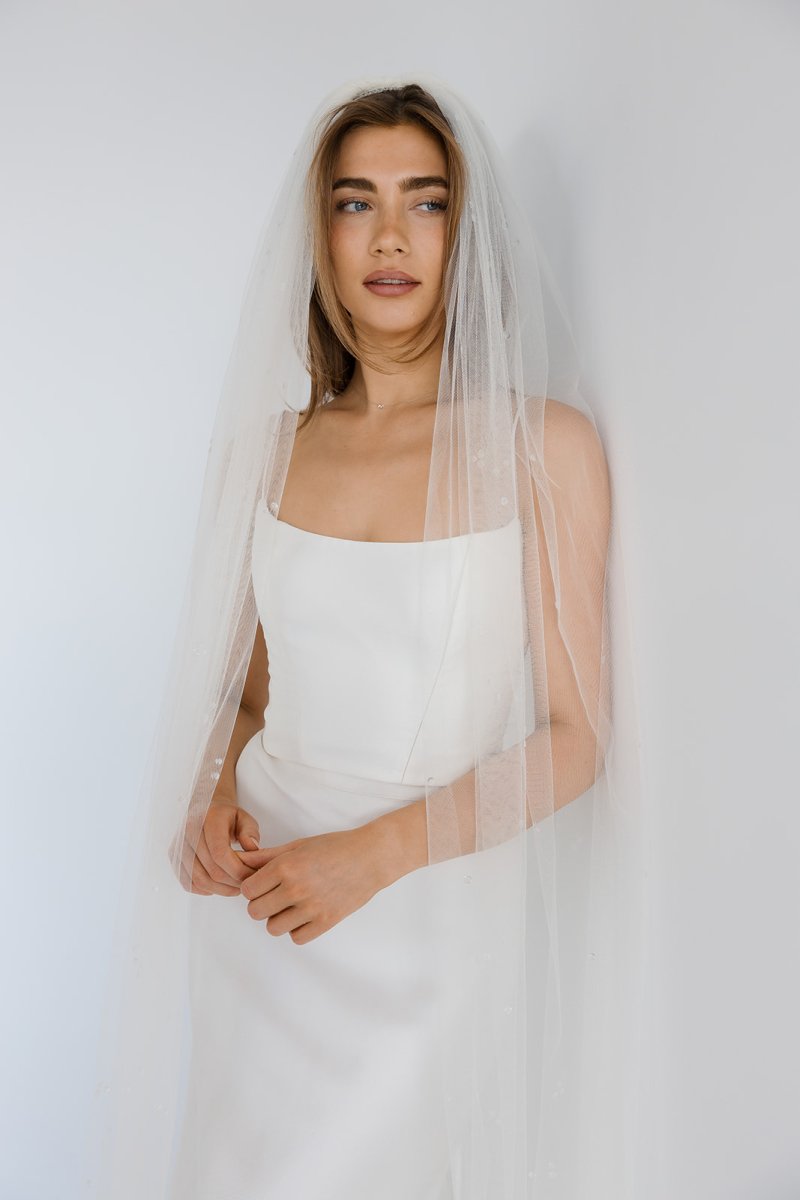 Scattered Water Drop Wedding Veil