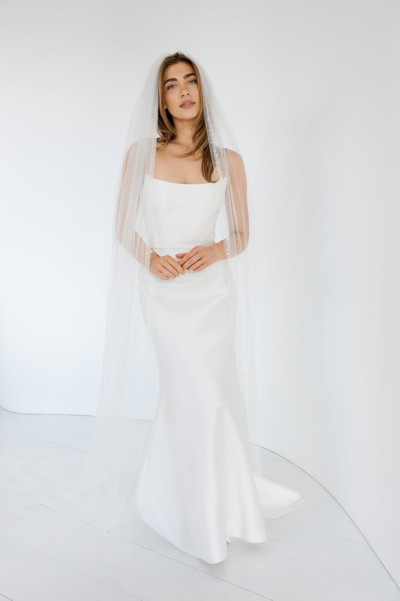 Scattered Water Drop Wedding Veil
