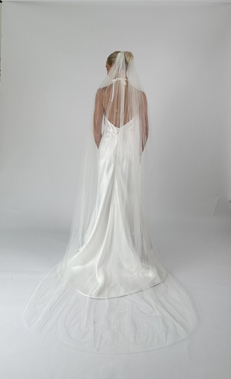 Scattered Water Drop Wedding Veil