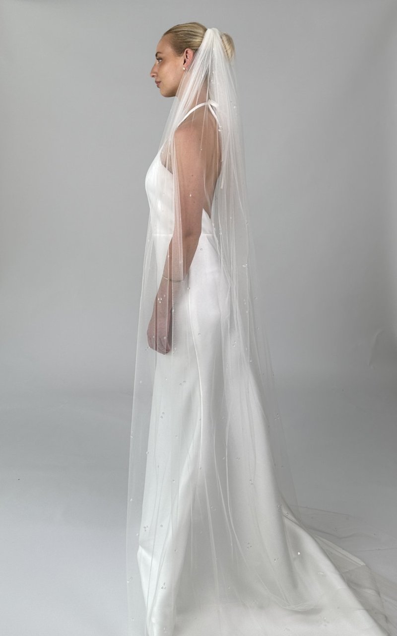 Scattered Water Drop Wedding Veil