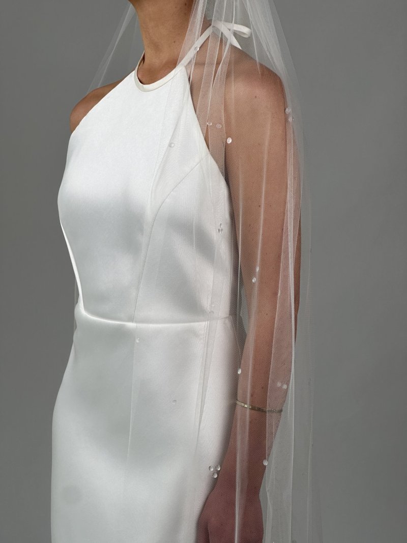Scattered Water Drop Wedding Veil