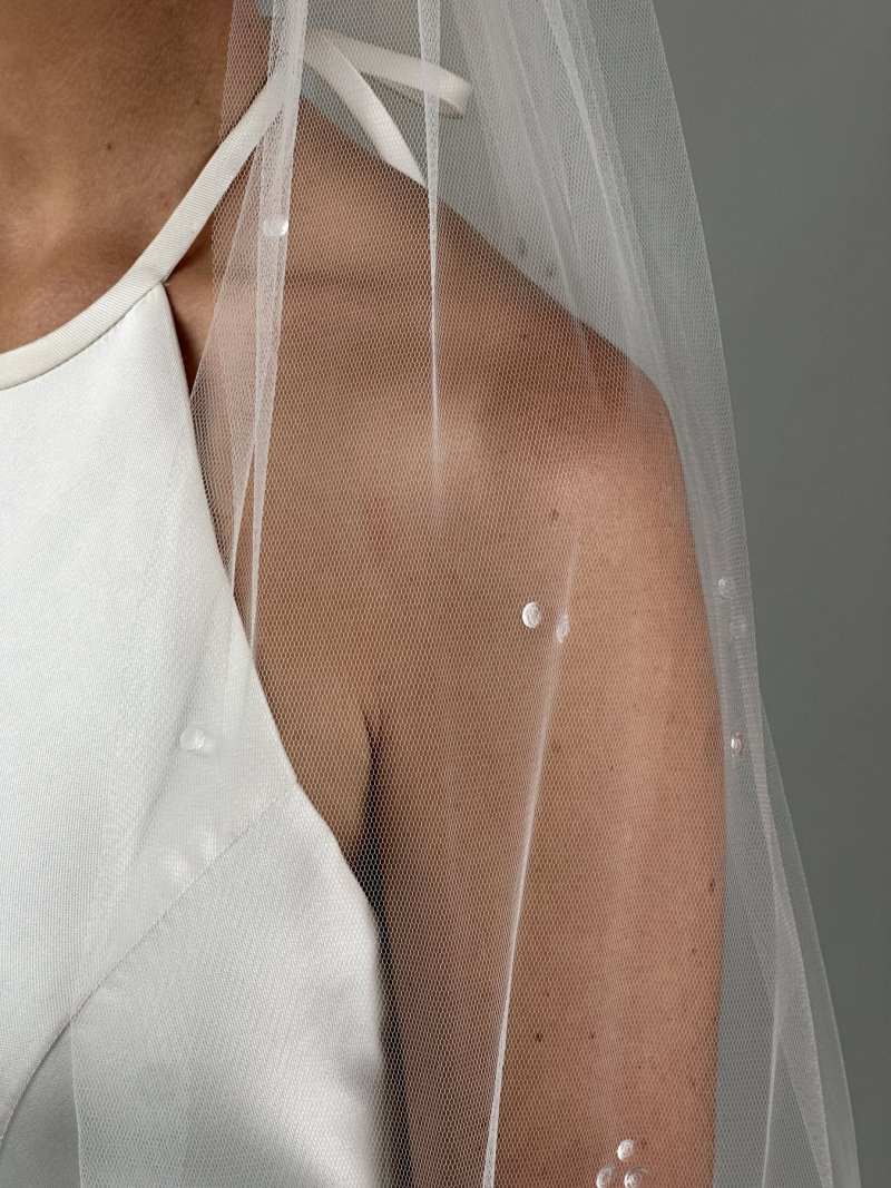 Scattered Water Drop Wedding Veil