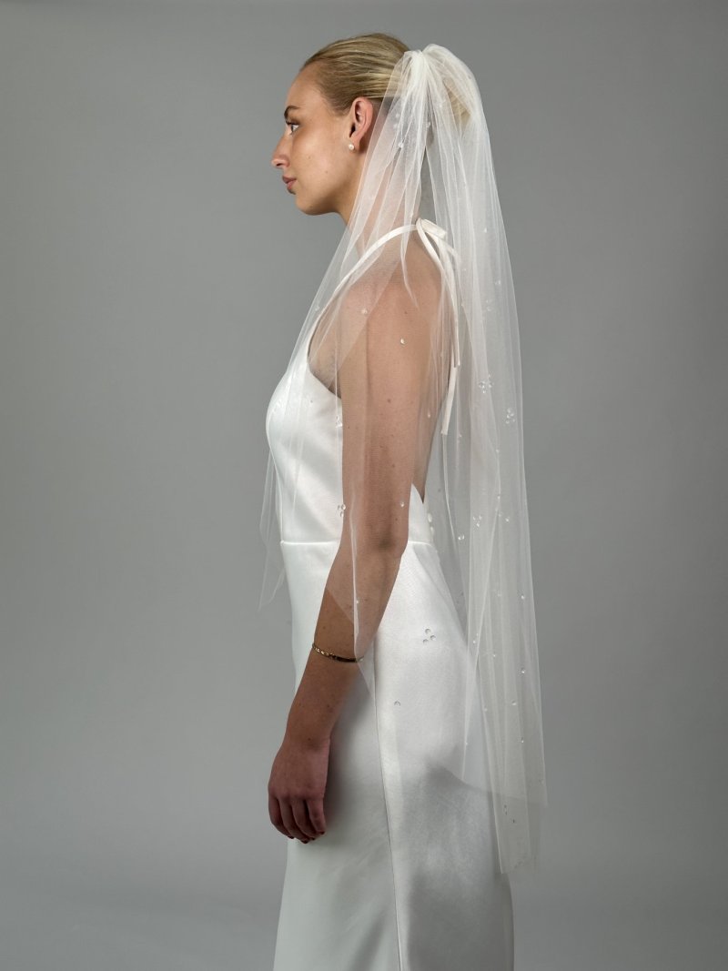Scattered Water Drop Wedding Veil