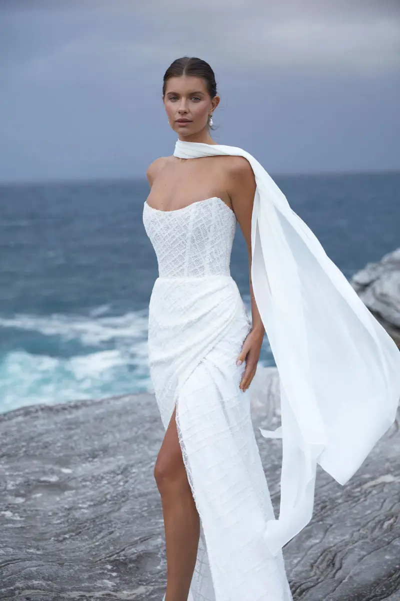 short dress beach wedding V-Neck Sleeveless Floral Appliques A-Line Short Beach Wedding Dress –  Loveiss main image 0