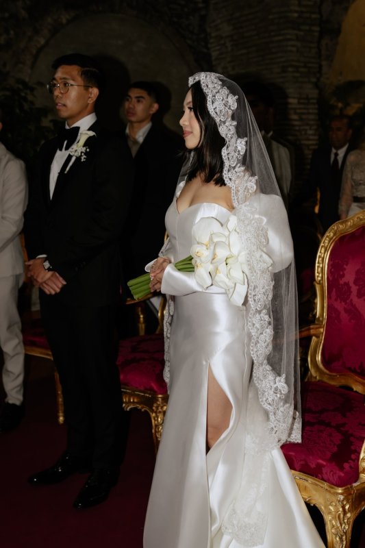 bride in her wedding gown, bridal fashion