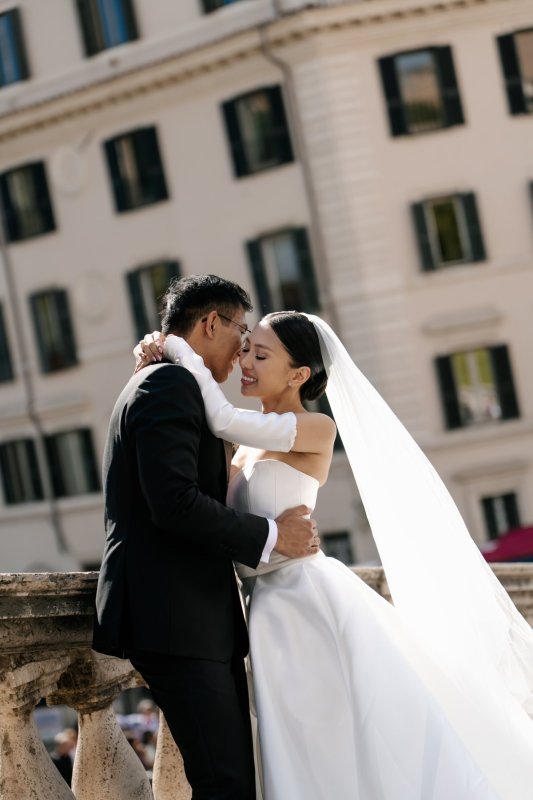 bride in her wedding gown, bridal fashion