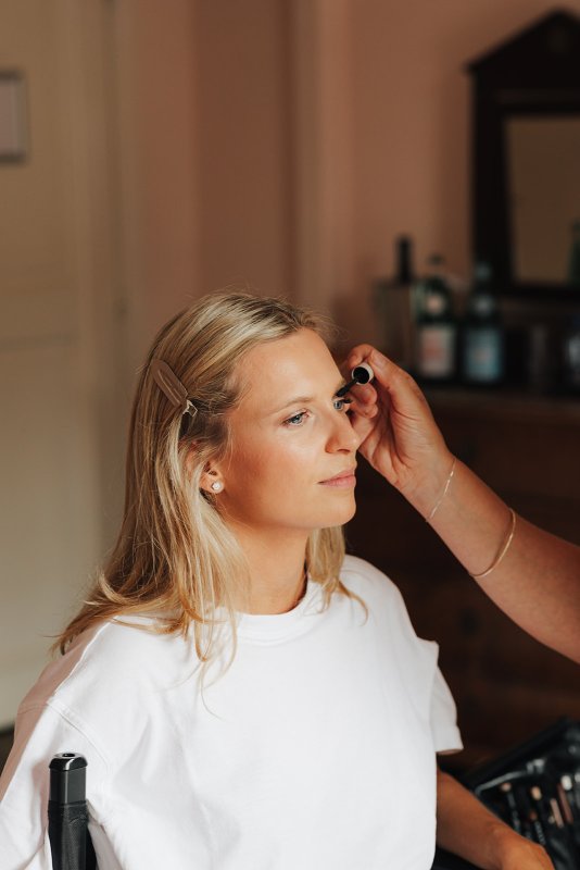 bride getting ready