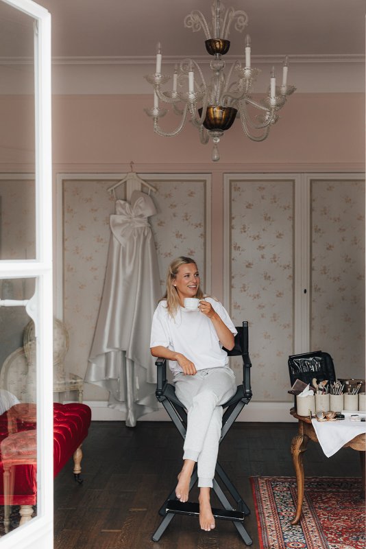 bride getting ready