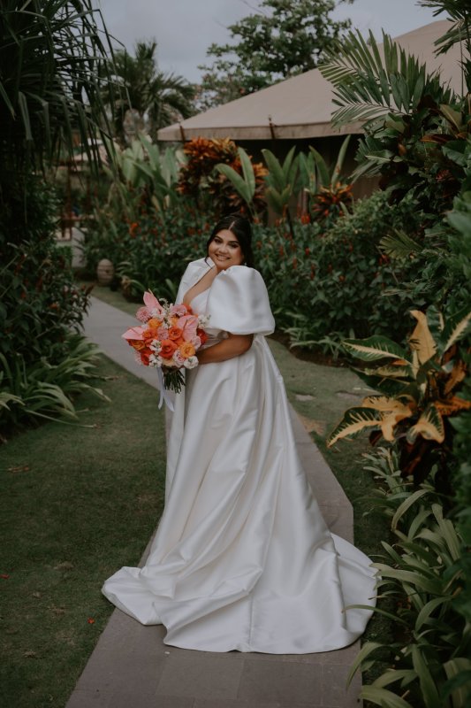Real Bride wearing a romantic wedding dress by KWH Bridal, Karen Willis Holmes. Wedding Dresses Australia, Wedding dresses Sydney, Wedding Dresses Melbourne, Wedding dresses Brisbane