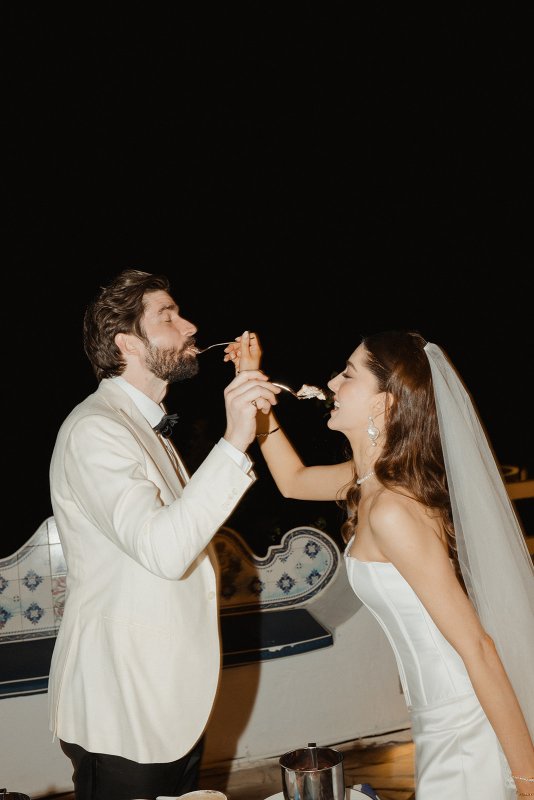 Real Bride wearing a romantic wedding dress by KWH Bridal, Karen Willis Holmes. Wedding Dresses Australia, Wedding dresses Sydney, Wedding Dresses Melbourne, Wedding dresses Brisbane