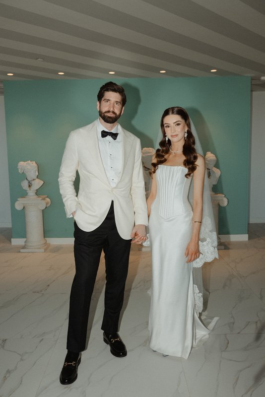 Real Bride wearing a romantic wedding dress by KWH Bridal, Karen Willis Holmes. Wedding Dresses Australia, Wedding dresses Sydney, Wedding Dresses Melbourne, Wedding dresses Brisbane