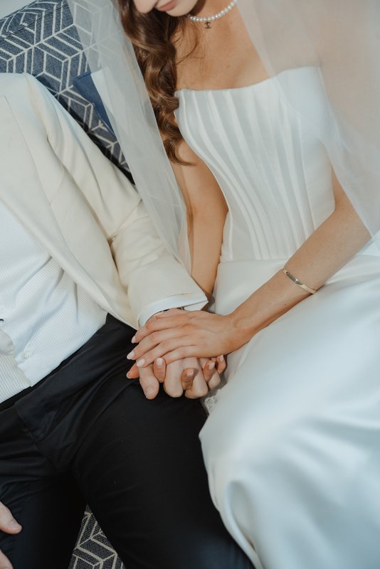 Real Bride wearing a romantic wedding dress by KWH Bridal, Karen Willis Holmes. Wedding Dresses Australia, Wedding dresses Sydney, Wedding Dresses Melbourne, Wedding dresses Brisbane