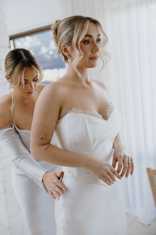 Real Bride wearing a romantic wedding dress by KWH Bridal, Karen Willis Holmes. Wedding Dresses Australia, Wedding dresses Sydney, Wedding Dresses Melbourne, Wedding dresses Brisbane