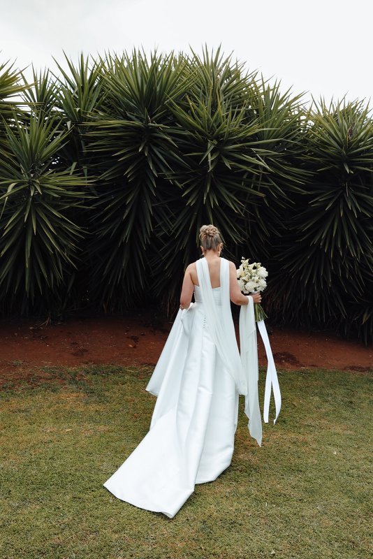 Real Bride wearing a romantic wedding dress by KWH Bridal, Karen Willis Holmes. Wedding Dresses Australia, Wedding dresses Sydney, Wedding Dresses Melbourne, Wedding dresses Brisbane