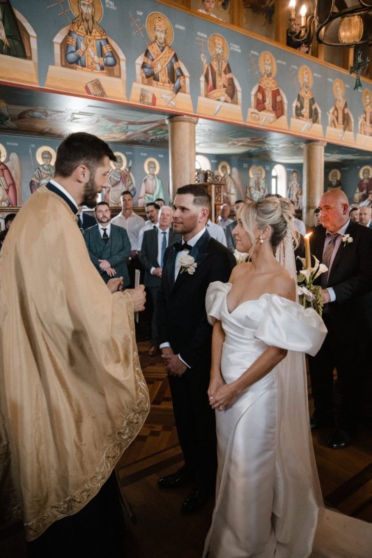 Real Bride wearing a romantic wedding dress by KWH Bridal, Karen Willis Holmes. Wedding Dresses Australia, Wedding dresses Sydney, Wedding Dresses Melbourne, Wedding dresses Brisbane