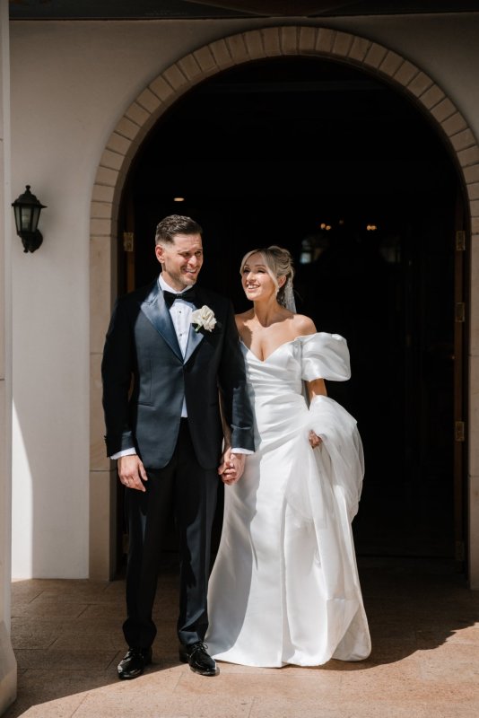 Real Bride wearing a romantic wedding dress by KWH Bridal, Karen Willis Holmes. Wedding Dresses Australia, Wedding dresses Sydney, Wedding Dresses Melbourne, Wedding dresses Brisbane