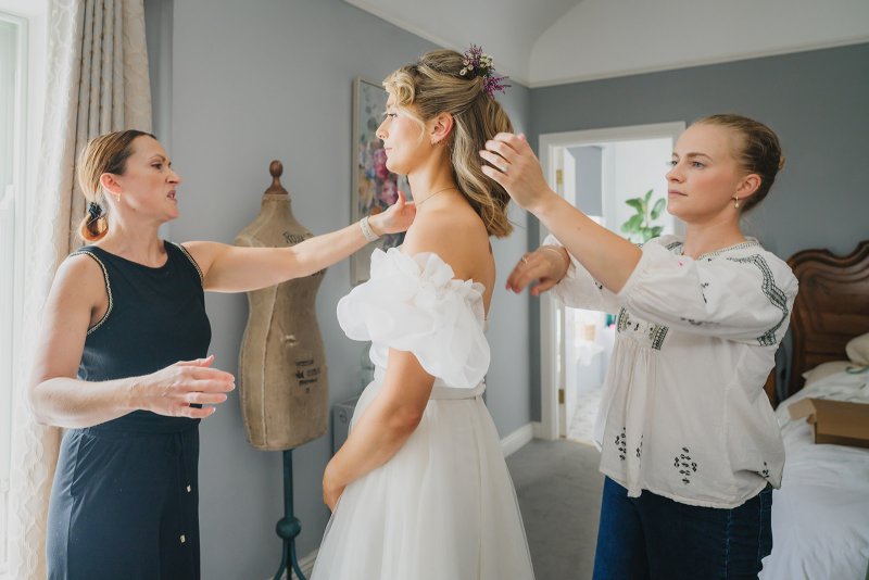 Real Bride wearing a romantic wedding dress by KWH Bridal, Karen Willis Holmes. Wedding Dresses Australia, Wedding dresses Sydney, Wedding Dresses Melbourne, Wedding dresses Brisbane