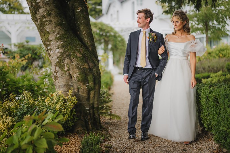 Real Bride wearing a romantic wedding dress by KWH Bridal, Karen Willis Holmes. Wedding Dresses Australia, Wedding dresses Sydney, Wedding Dresses Melbourne, Wedding dresses Brisbane