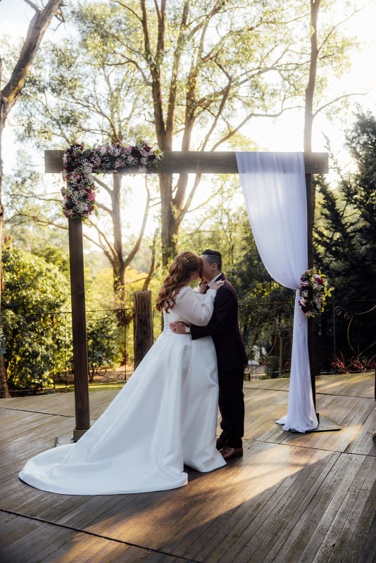 Real Bride wearing a romantic wedding dress by KWH Bridal, Karen Willis Holmes. Wedding Dresses Australia, Wedding dresses Sydney, Wedding Dresses Melbourne, Wedding dresses Brisbane