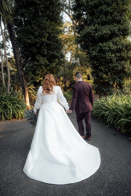 Real Bride wearing a romantic wedding dress by KWH Bridal, Karen Willis Holmes. Wedding Dresses Australia, Wedding dresses Sydney, Wedding Dresses Melbourne, Wedding dresses Brisbane