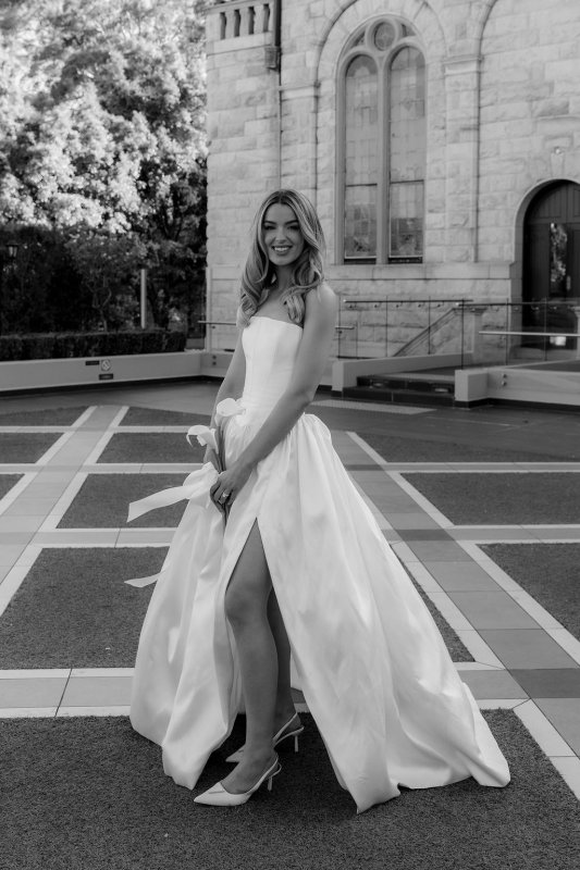 Real Bride wearing a romantic wedding dress by KWH Bridal, Karen Willis Holmes. Wedding Dresses Australia, Wedding dresses Sydney, Wedding Dresses Melbourne, Wedding dresses Brisbane