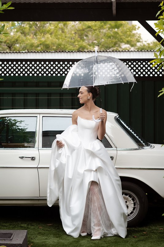 Real Bride wearing a romantic wedding dress by KWH Bridal, Karen Willis Holmes. Wedding Dresses Australia, Wedding dresses Sydney, Wedding Dresses Melbourne, Wedding dresses Brisbane