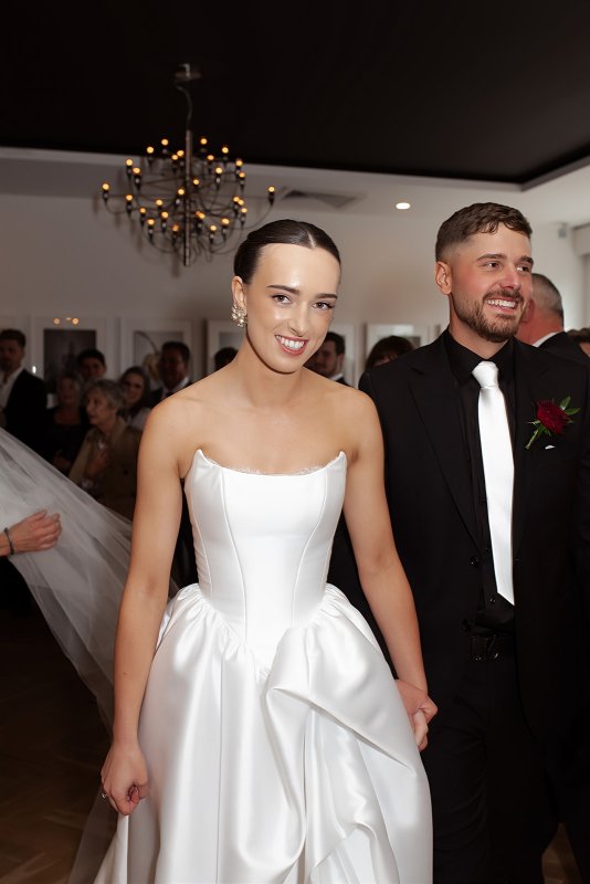 Real Bride wearing a romantic wedding dress by KWH Bridal, Karen Willis Holmes. Wedding Dresses Australia, Wedding dresses Sydney, Wedding Dresses Melbourne, Wedding dresses Brisbane