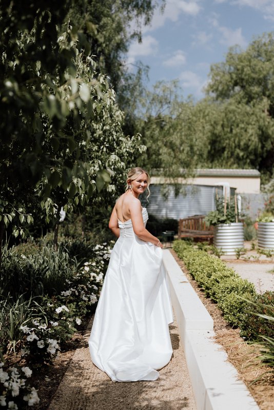 Real Bride wearing a romantic wedding dress by KWH Bridal, Karen Willis Holmes. Wedding Dresses Australia, Wedding dresses Sydney, Wedding Dresses Melbourne, Wedding dresses Brisbane