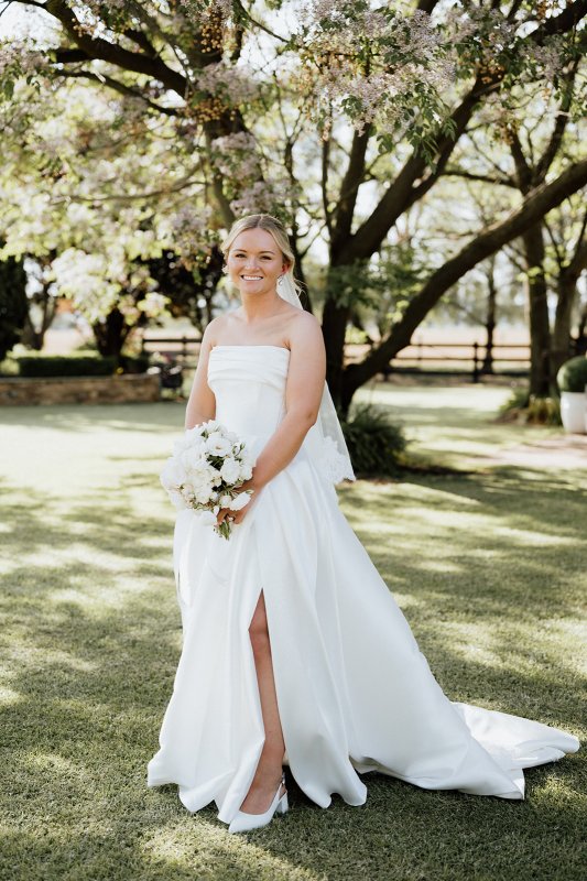 Real Bride wearing a romantic wedding dress by KWH Bridal, Karen Willis Holmes. Wedding Dresses Australia, Wedding dresses Sydney, Wedding Dresses Melbourne, Wedding dresses Brisbane