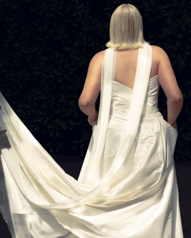 Real Bride wearing a romantic wedding dress by KWH Bridal, Karen Willis Holmes. Wedding Dresses Australia, Wedding dresses Sydney, Wedding Dresses Melbourne, Wedding dresses Brisbane