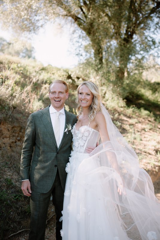 Real Bride wearing a romantic wedding dress by KWH Bridal, Karen Willis Holmes. Wedding Dresses Australia, Wedding dresses Sydney, Wedding Dresses Melbourne, Wedding dresses Brisbane